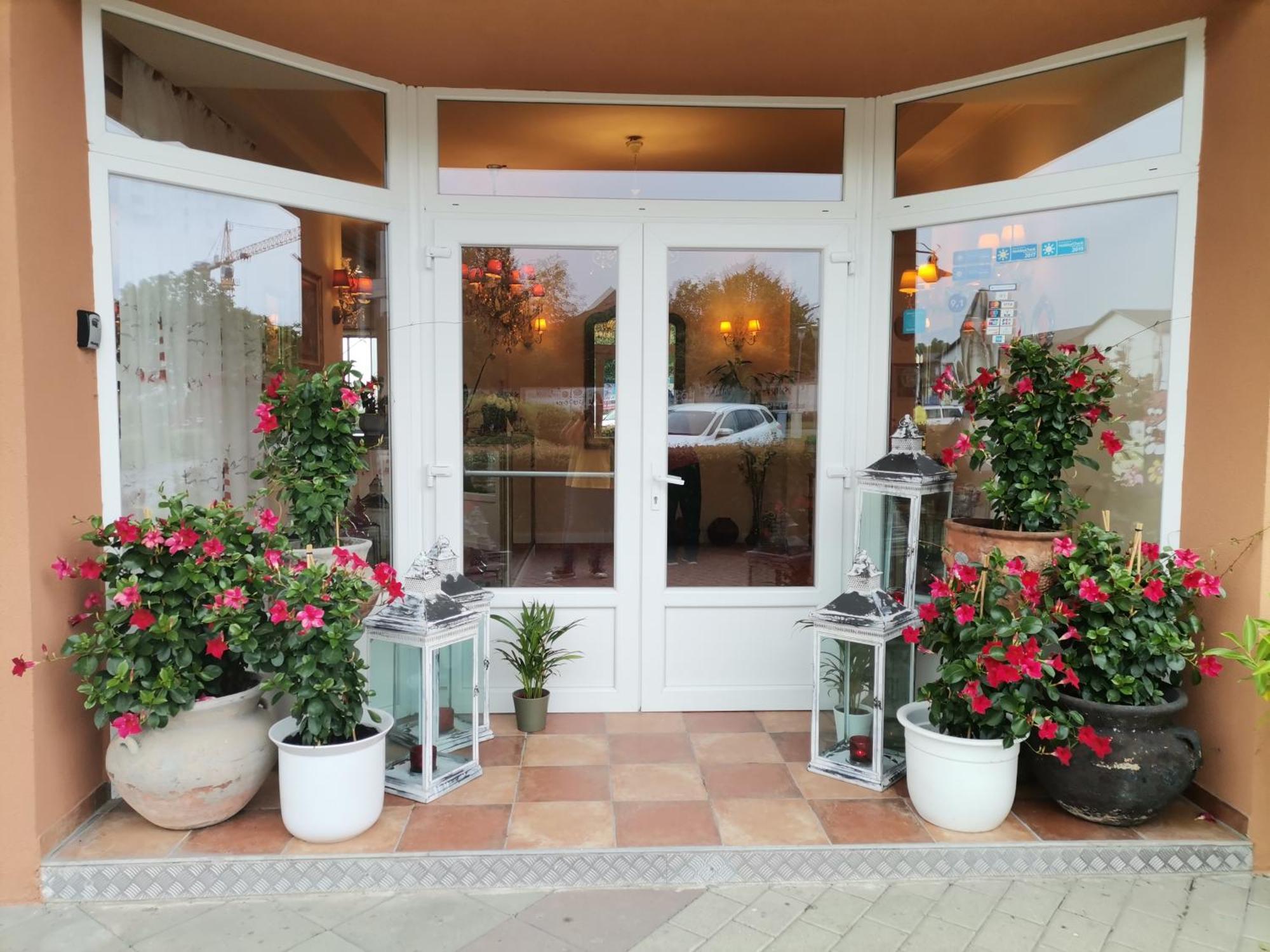 Hotel Al Faro Lodge Am See Podersdorf am See Ngoại thất bức ảnh