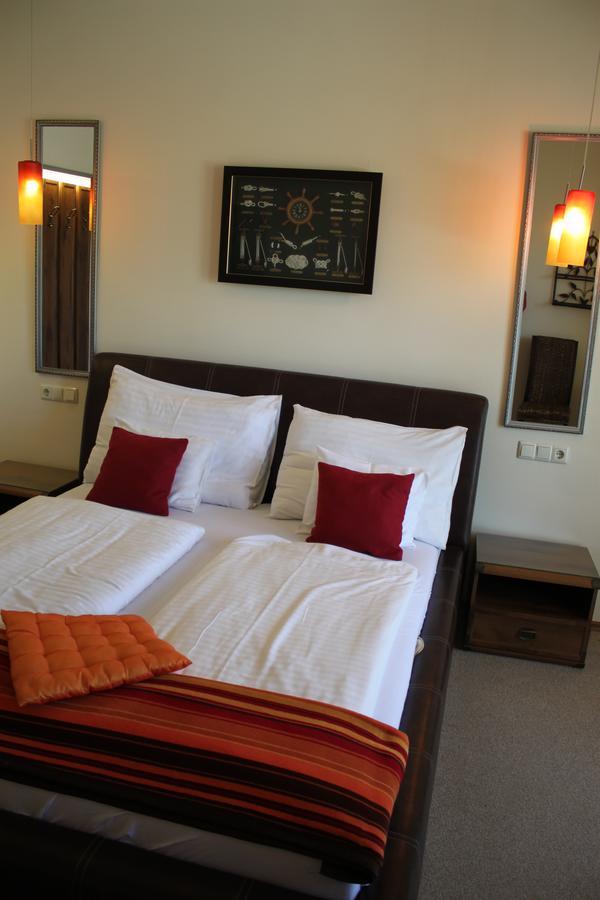 Hotel Al Faro Lodge Am See Podersdorf am See Ngoại thất bức ảnh