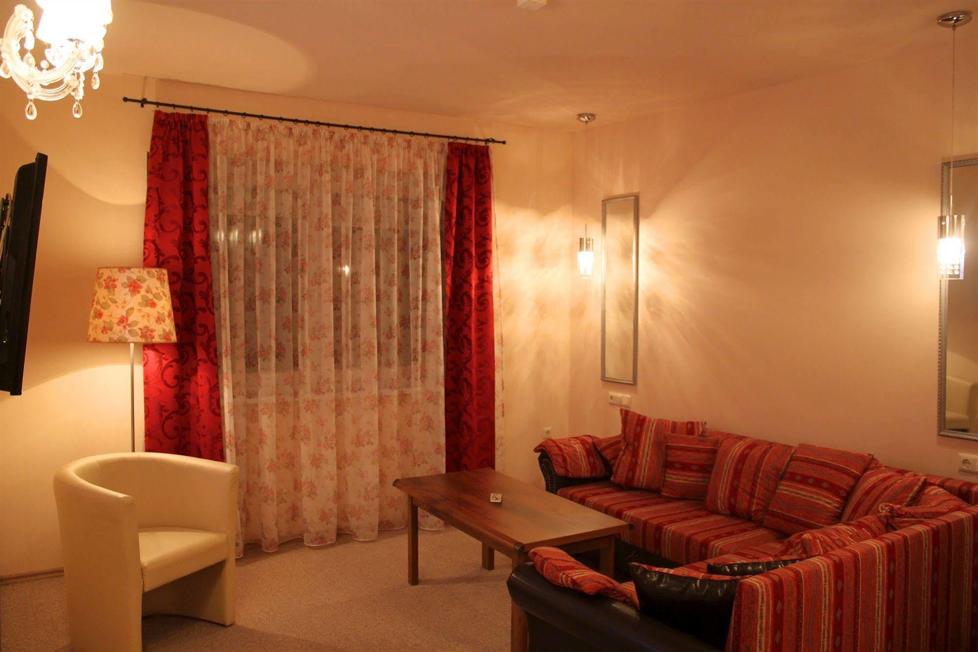 Hotel Al Faro Lodge Am See Podersdorf am See Ngoại thất bức ảnh