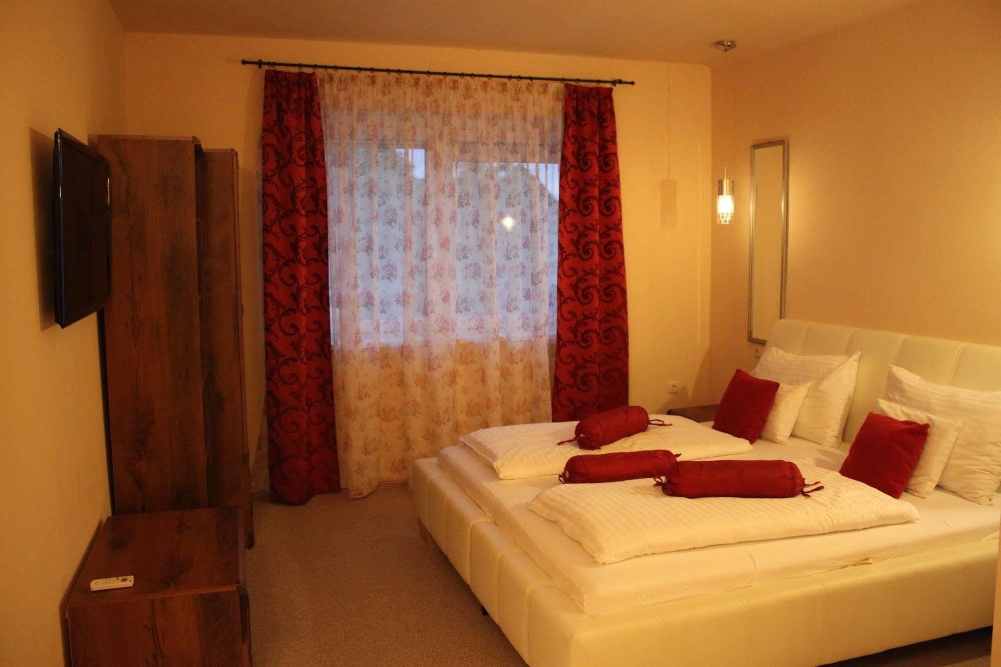Hotel Al Faro Lodge Am See Podersdorf am See Ngoại thất bức ảnh