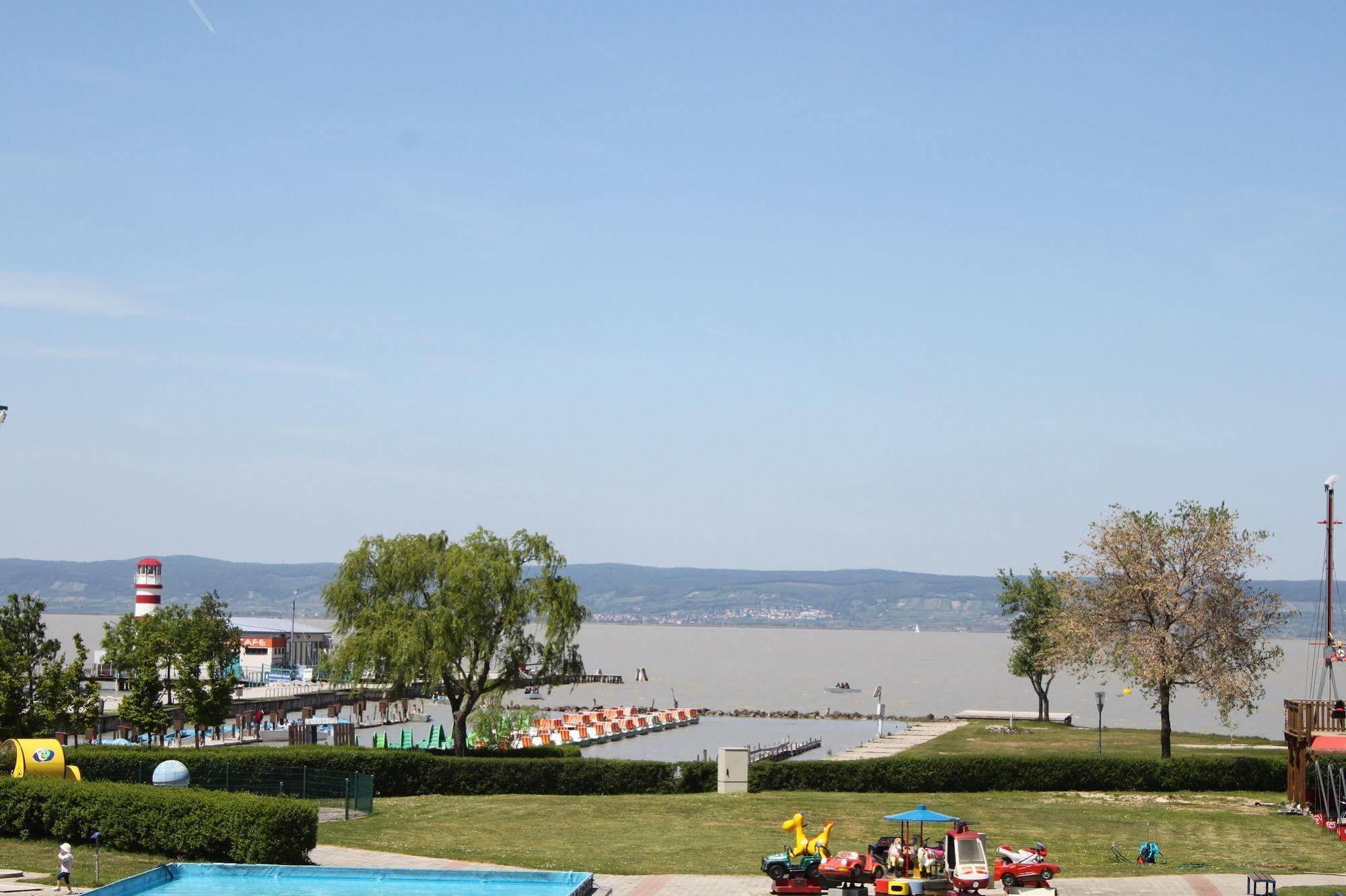 Hotel Al Faro Lodge Am See Podersdorf am See Ngoại thất bức ảnh